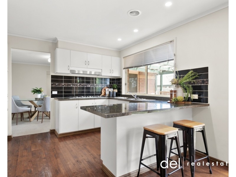 64 Norfolk Drive, Narre Warren VIC 3805