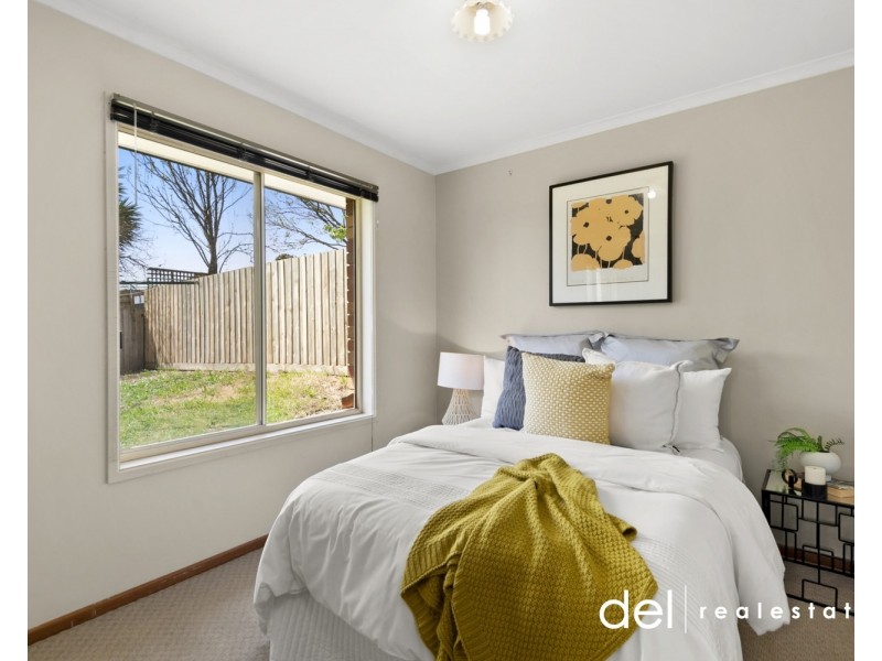 64 Norfolk Drive, Narre Warren VIC 3805