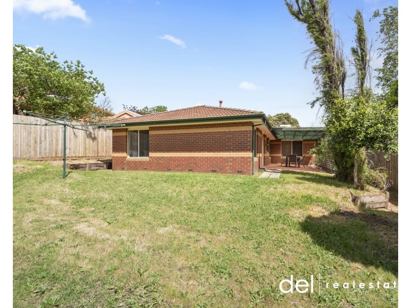64 Norfolk Drive, Narre Warren VIC 3805