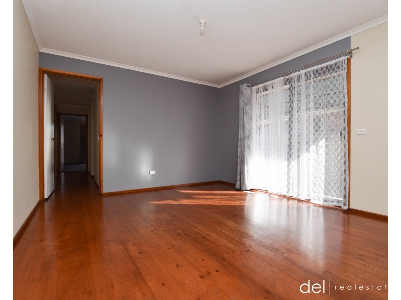 27 Eyebright Square, Hallam VIC 3803