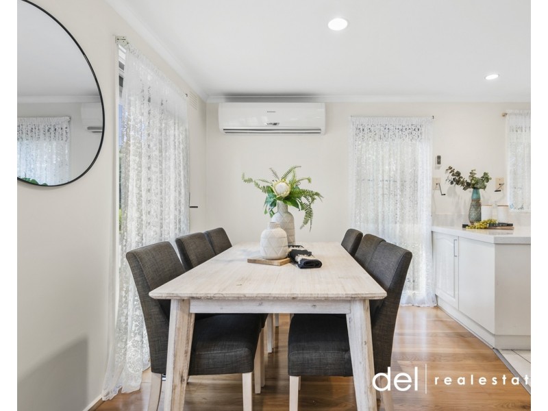 17 Blaxland Drive, Dandenong North VIC 3175