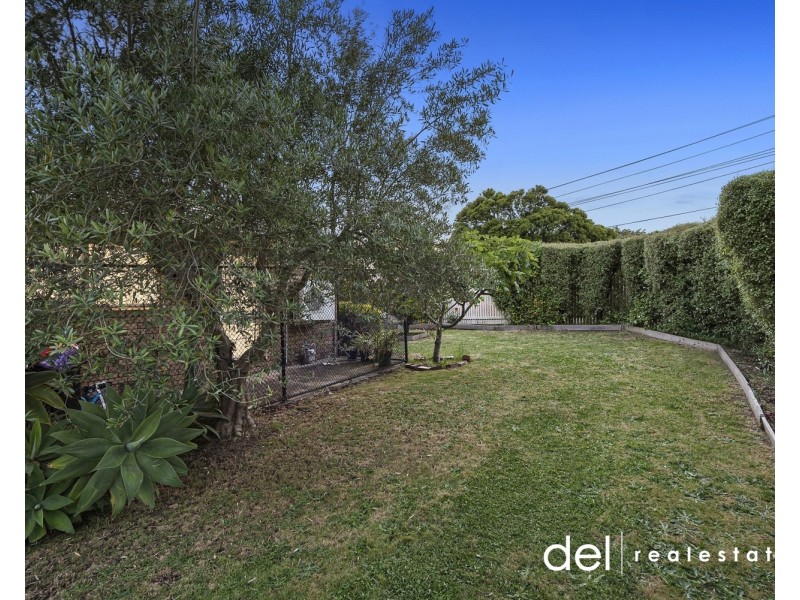 17 Blaxland Drive, Dandenong North VIC 3175