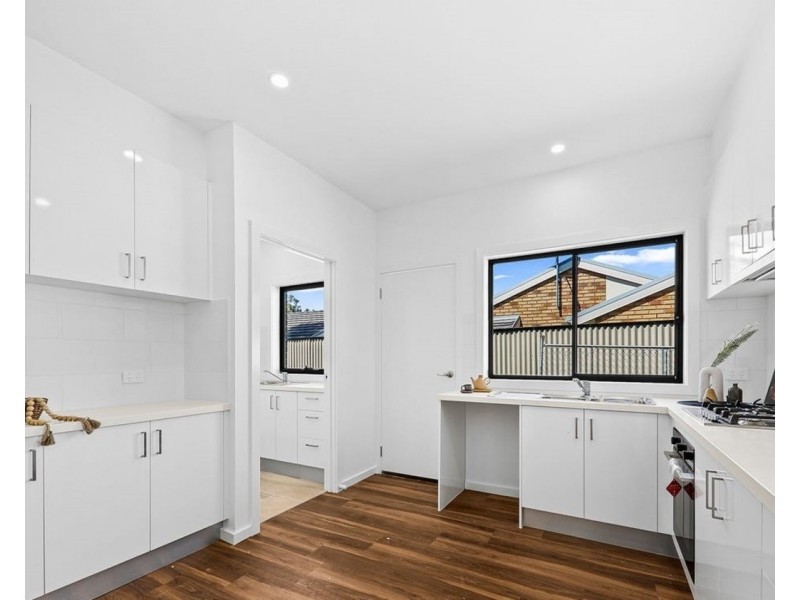 2/26 Gloria Avenue, Dandenong North VIC 3175