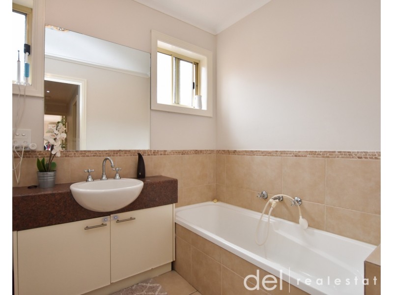 1/87 Surrey Road, Blackburn VIC 3130