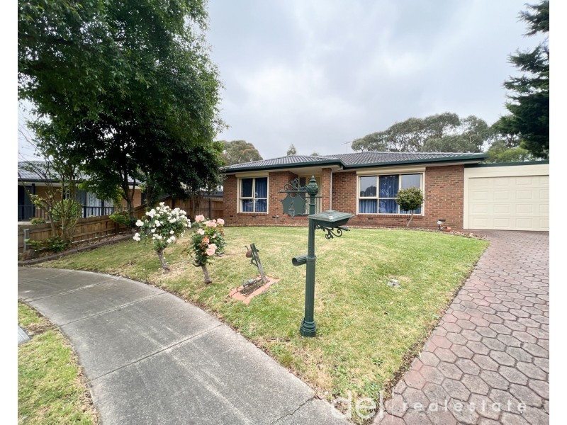 4 Delatite Court, Hallam VIC 3803