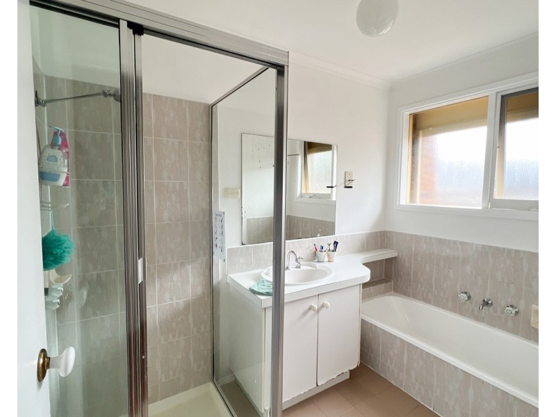 4 Delatite Court, Hallam VIC 3803