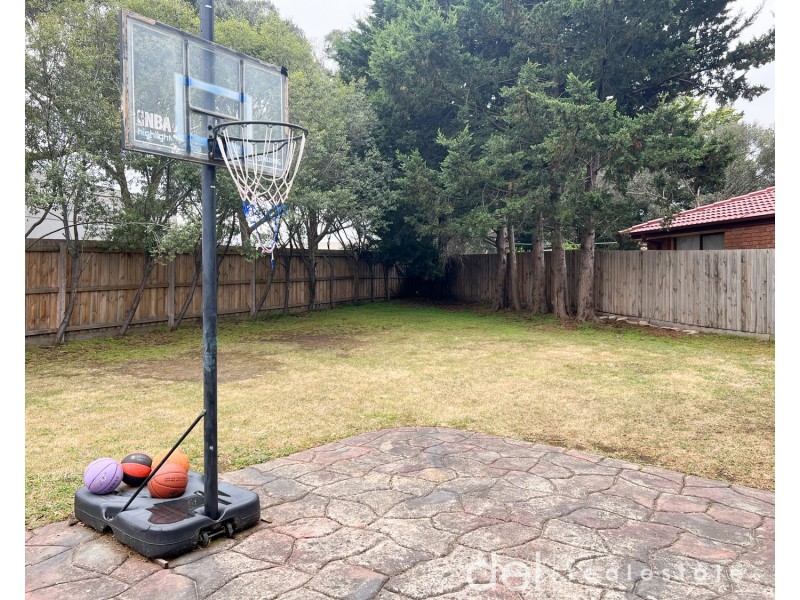 4 Delatite Court, Hallam VIC 3803