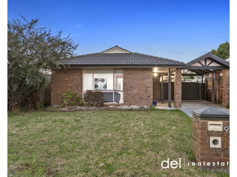 9 Tyalla Court, Hampton Park VIC 3976