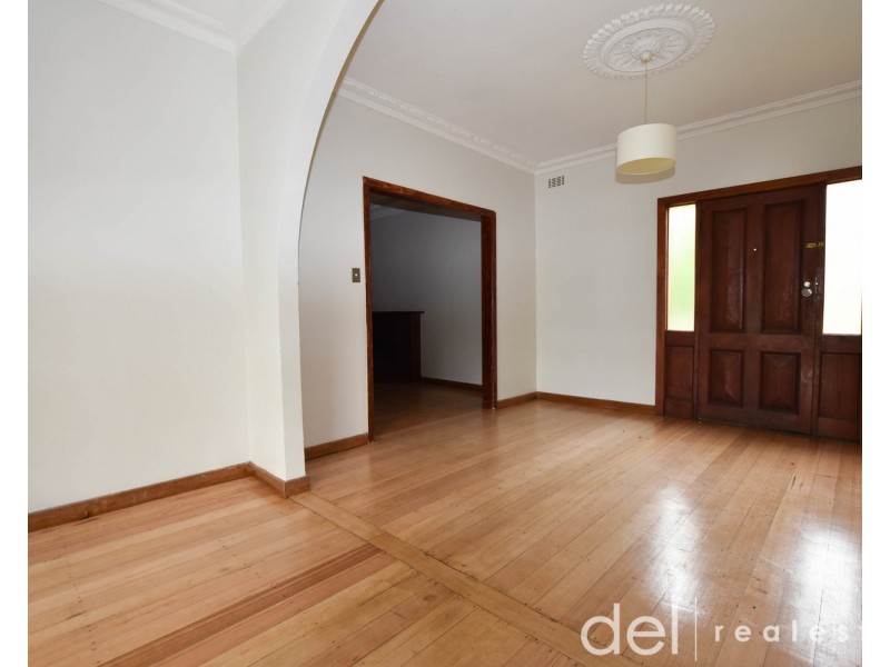 77 Doveton Avenue, Eumemmerring VIC 3177