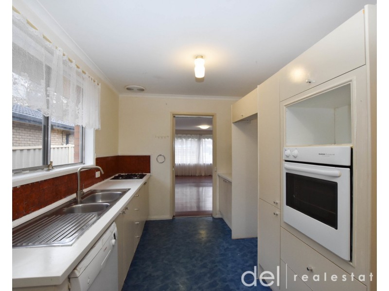 16 Murray Road, Dandenong North VIC 3175