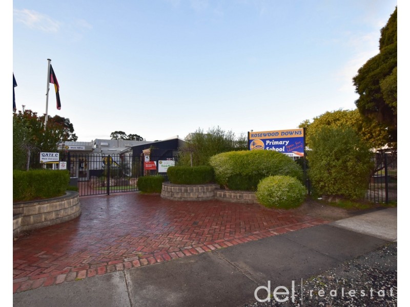 16 Murray Road, Dandenong North VIC 3175