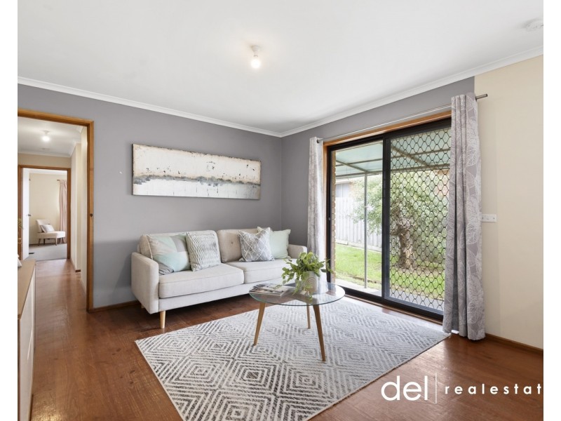 27 Eyebright Square, Hallam VIC 3803