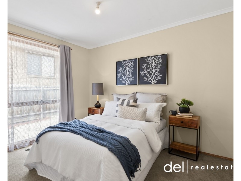 27 Eyebright Square, Hallam VIC 3803