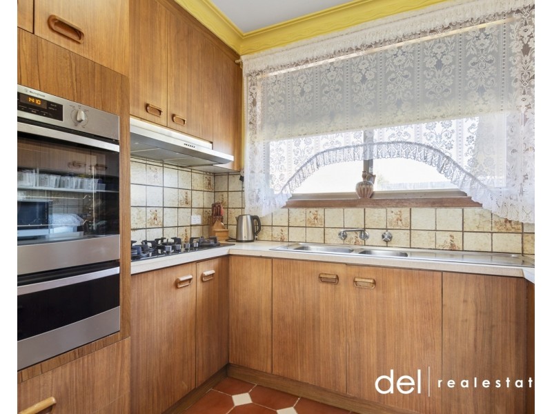 30 Waratah Drive, Dandenong North VIC 3175