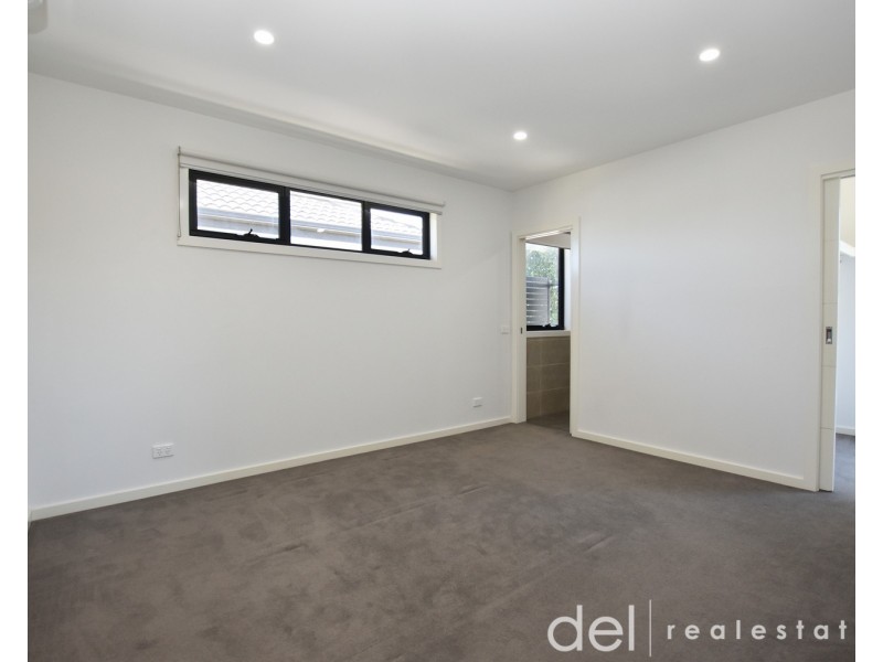 1/2 Fifth Avenue, Dandenong VIC 3175