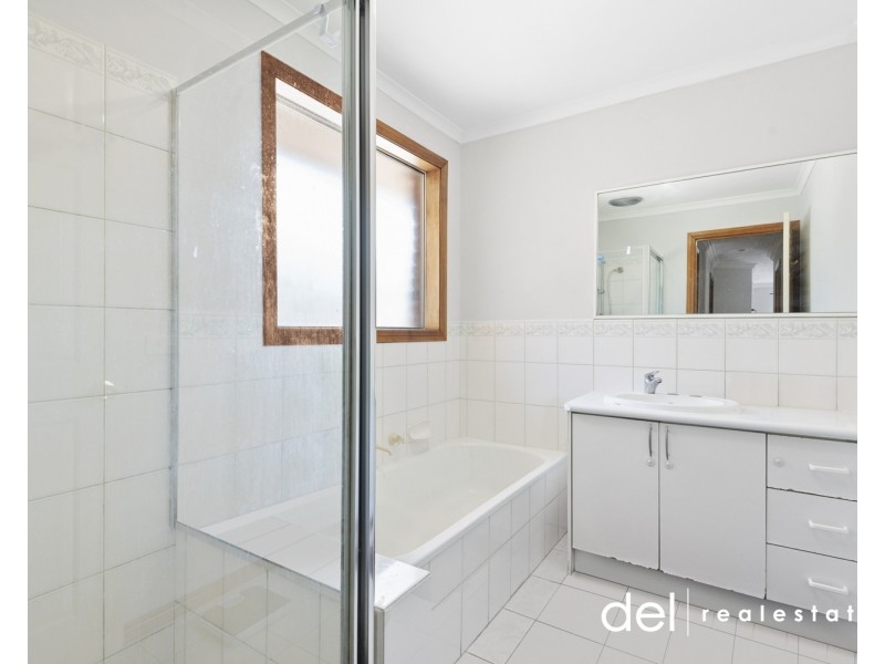 1/8 Janice Grove, Dandenong VIC 3175