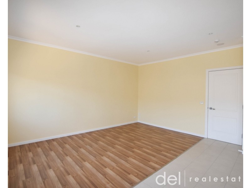 9/19 Close Avenue, Dandenong VIC 3175