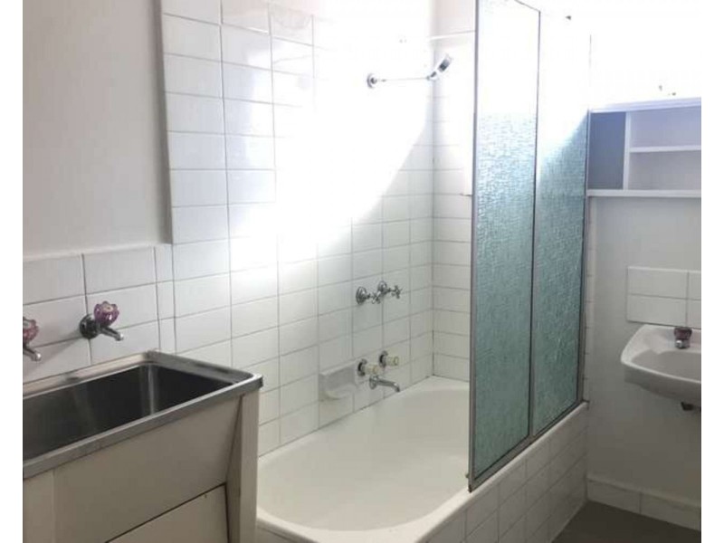 8/4-6  Keys Street, Dandenong VIC 3175