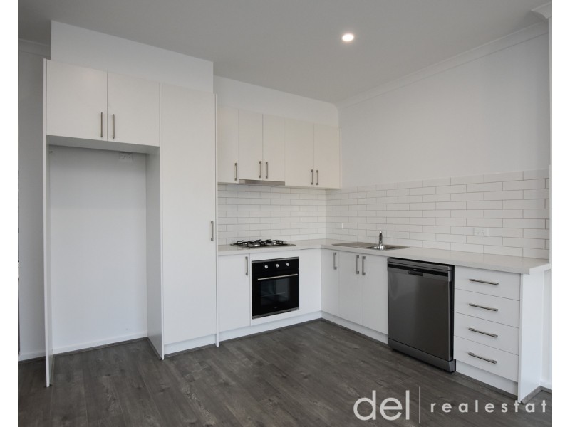 2/35 Ti Tree Drive, Doveton VIC 3177