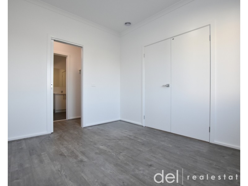 2/35 Ti Tree Drive, Doveton VIC 3177