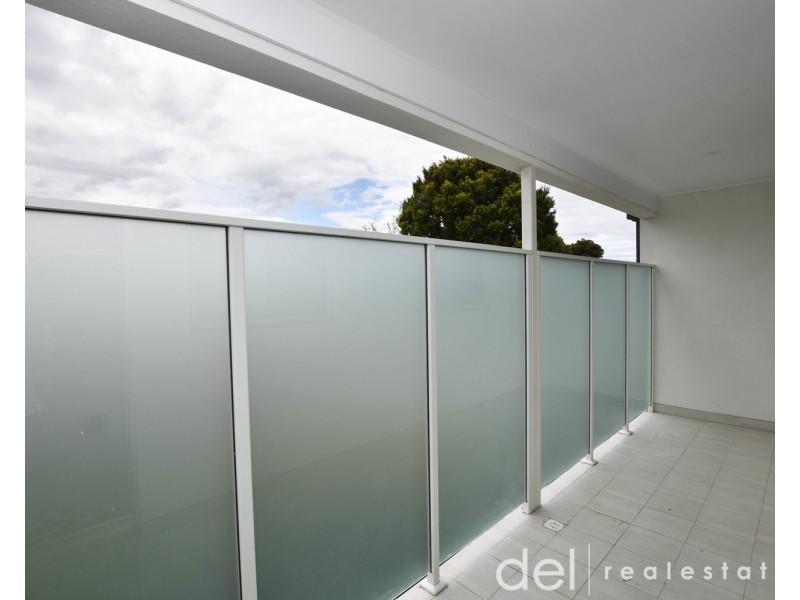 2/18 Stud Road, Dandenong VIC 3175