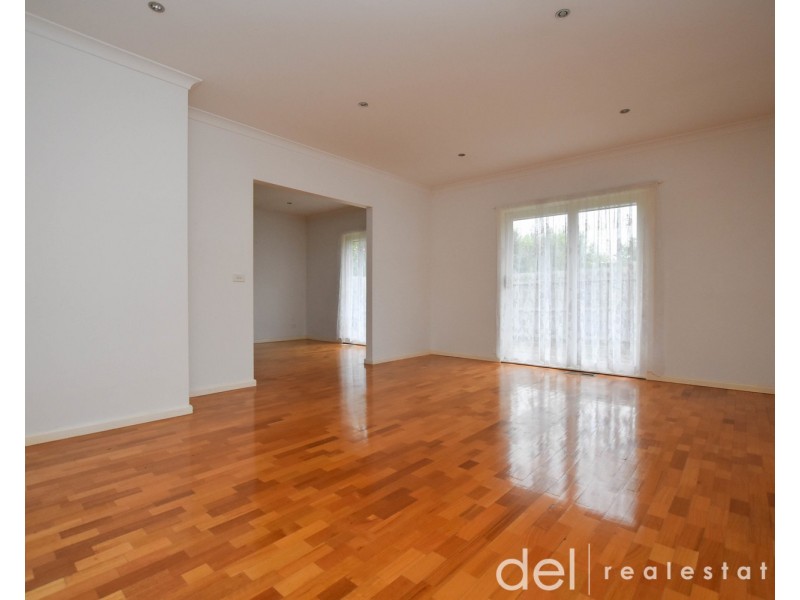 2/4 Lockington Crescent, Dandenong VIC 3175