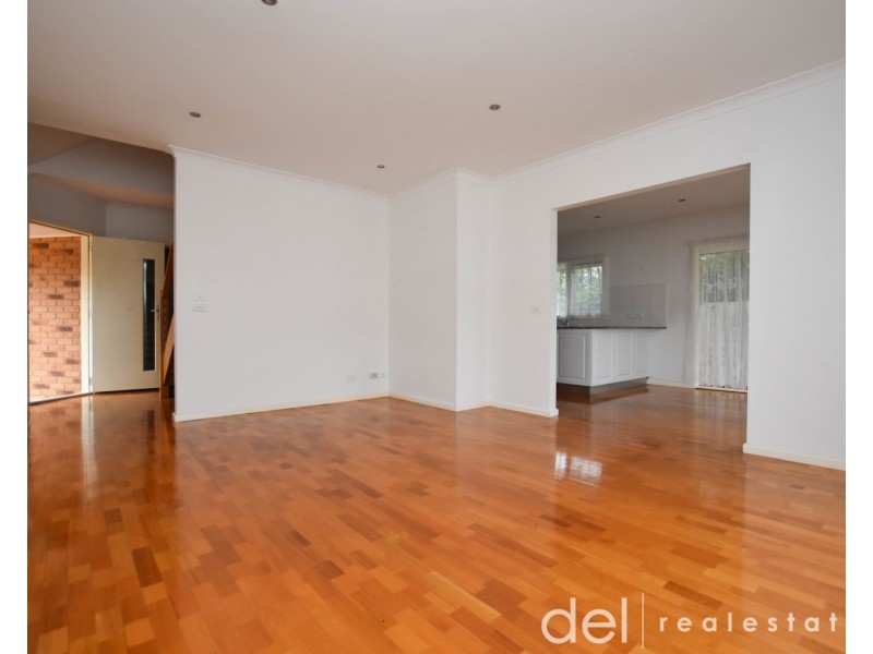2/4 Lockington Crescent, Dandenong VIC 3175
