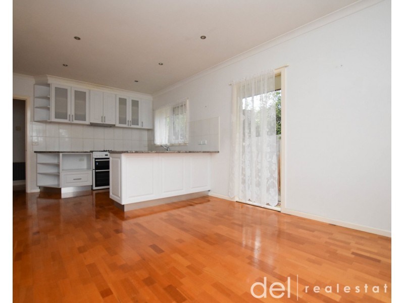 2/4 Lockington Crescent, Dandenong VIC 3175