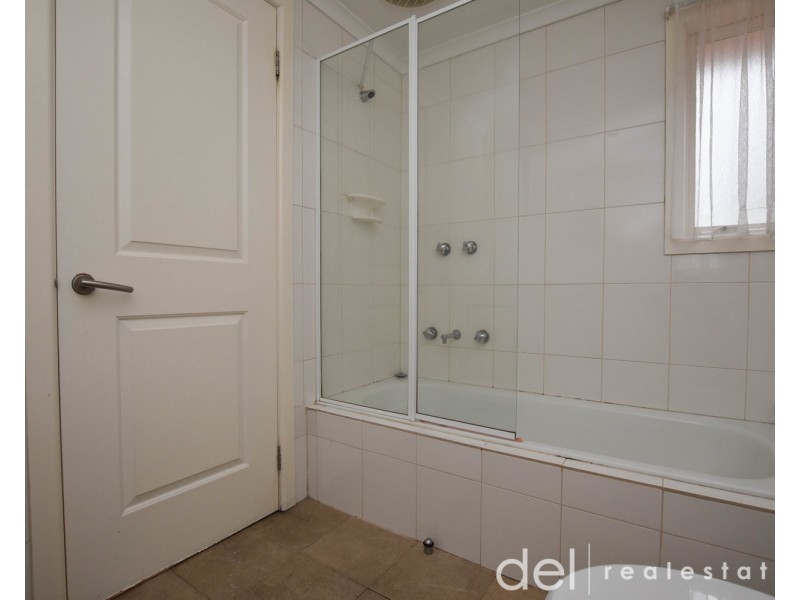 2/4 Lockington Crescent, Dandenong VIC 3175