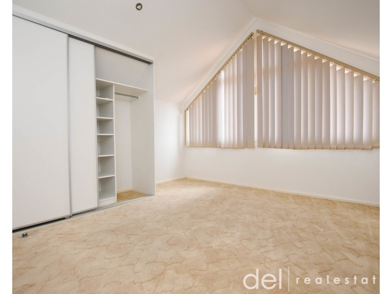 2/4 Lockington Crescent, Dandenong VIC 3175
