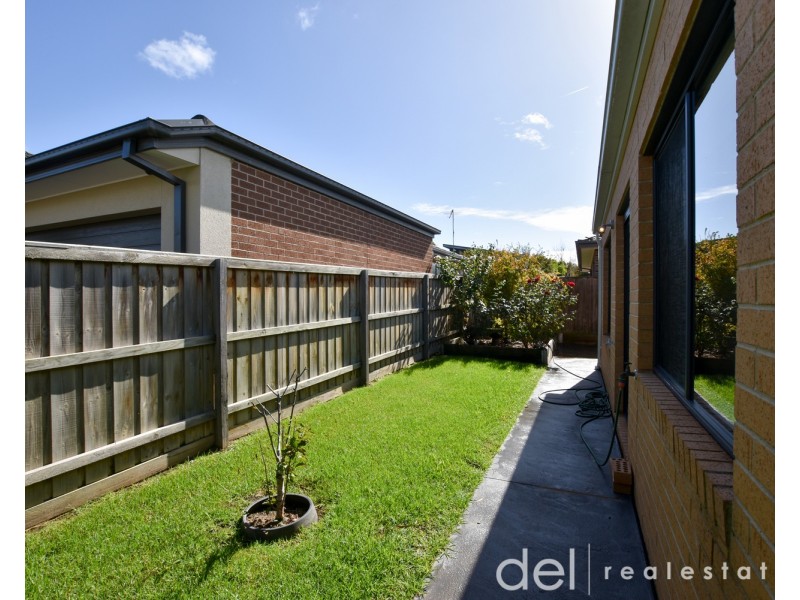 7 Compton Lane, Officer VIC 3809