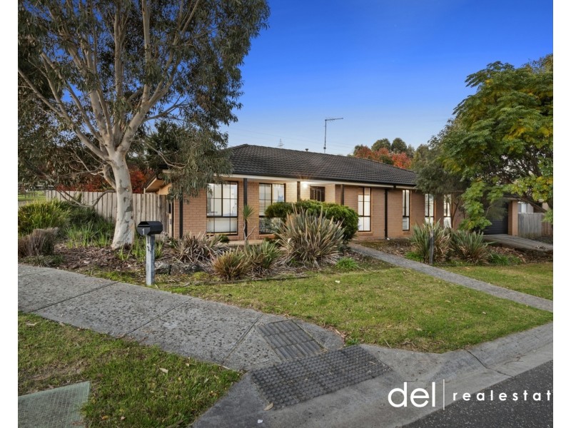 1 Sacha Drive, Pakenham VIC 3810