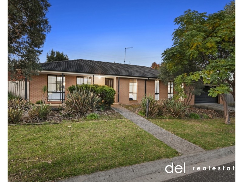 1 Sacha Drive, Pakenham VIC 3810