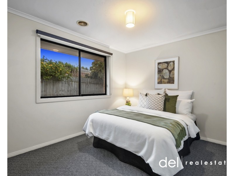 1 Sacha Drive, Pakenham VIC 3810