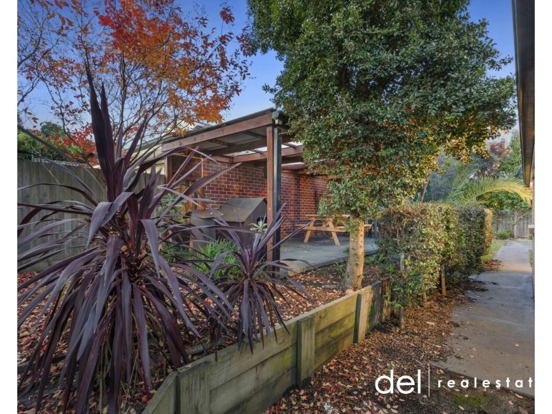 1 Sacha Drive, Pakenham VIC 3810