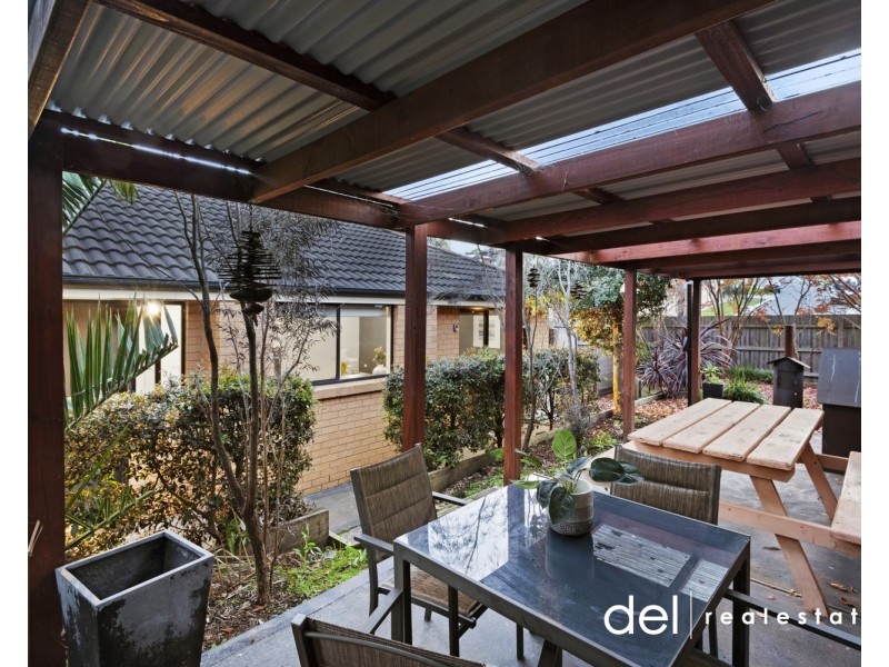 1 Sacha Drive, Pakenham VIC 3810