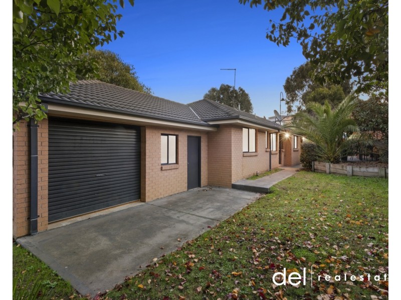 1 Sacha Drive, Pakenham VIC 3810