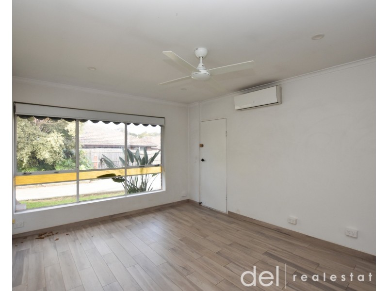 2/12 Brady Road, Dandenong North VIC 3175
