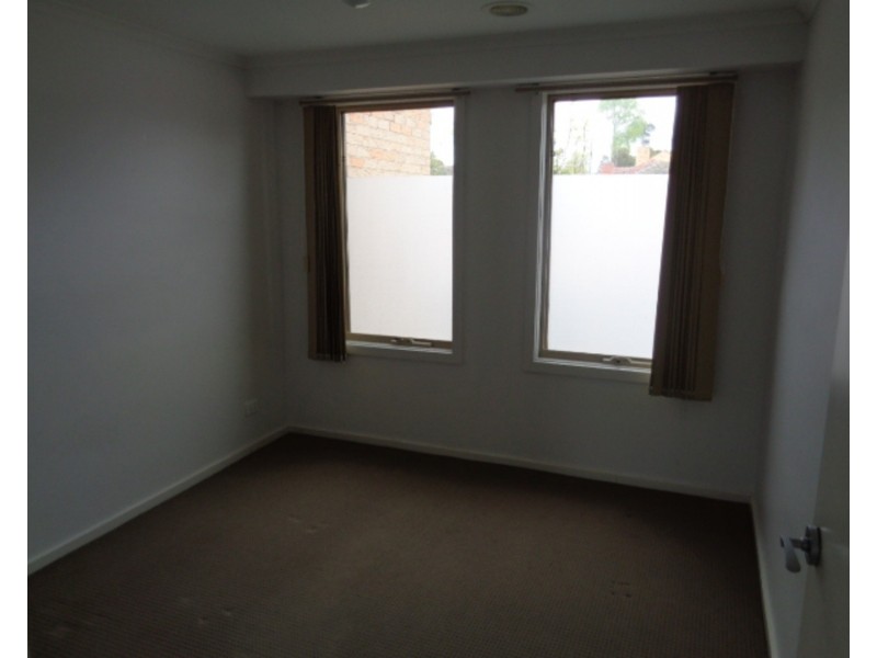 2/103 Clow Street, Dandenong VIC 3175