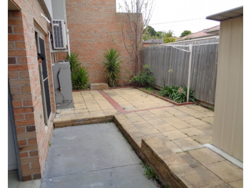 2/103 Clow Street, Dandenong VIC 3175