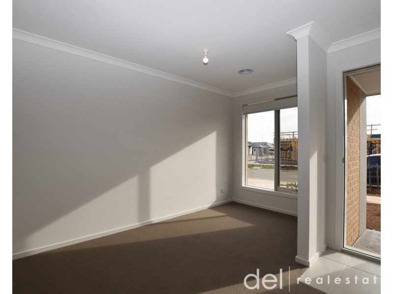 40 Prado Avenue, Clyde North VIC 3978