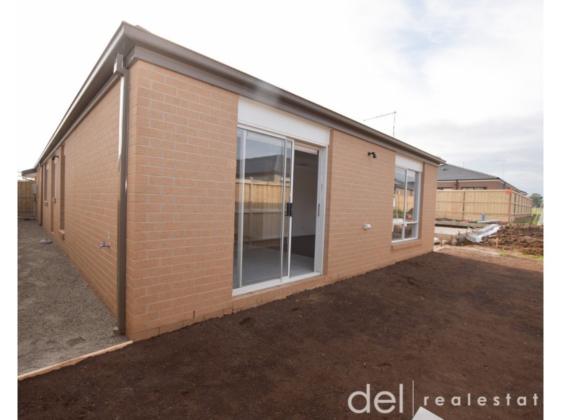 40 Prado Avenue, Clyde North VIC 3978