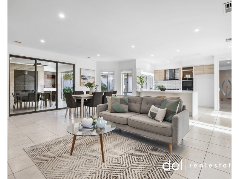 3 Caribbean Pine Court, Lyndhurst VIC 3975