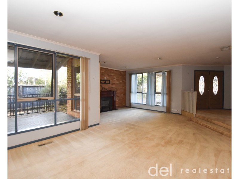 29 Stirling Avenue, Cranbourne North VIC 3977