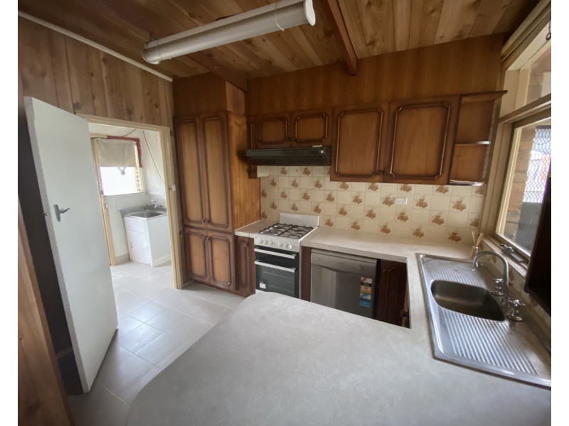 98 Police Road, Springvale VIC 3171