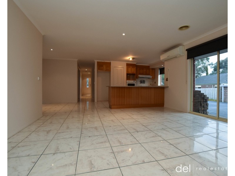 72 Saxonwood Drive, Narre Warren VIC 3805