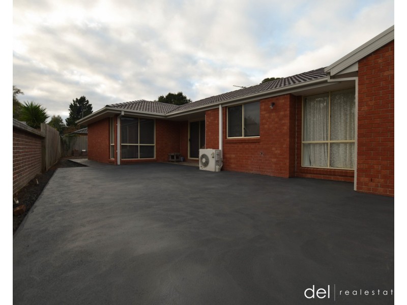 72 Saxonwood Drive, Narre Warren VIC 3805