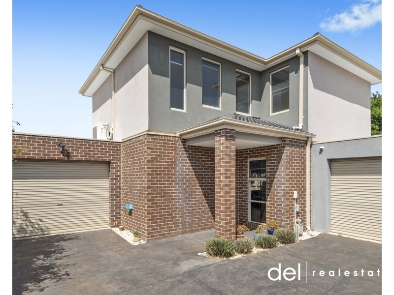 2/14 Roberta Street, Dandenong VIC 3175