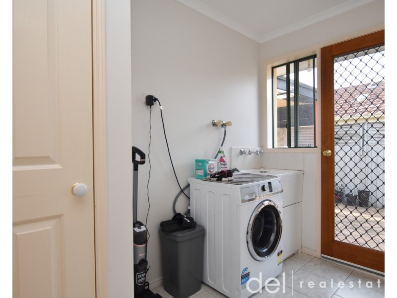 6 Tulsk Close, Hampton Park VIC 3976