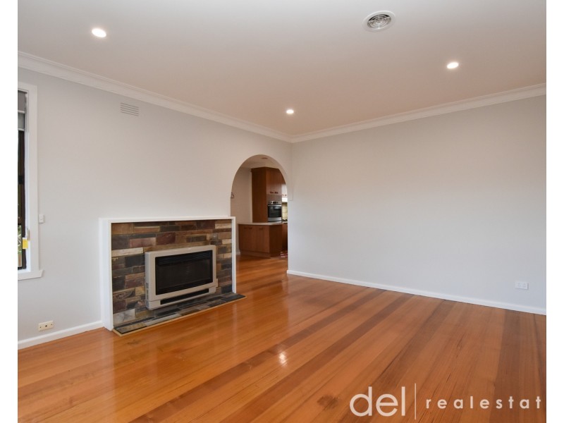 30 Waratah Drive, Dandenong North VIC 3175